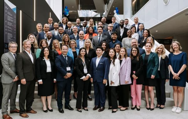 La cohorte 2025 de l'EMBA McGill-HEC Montréal - 48 leaders bilingues